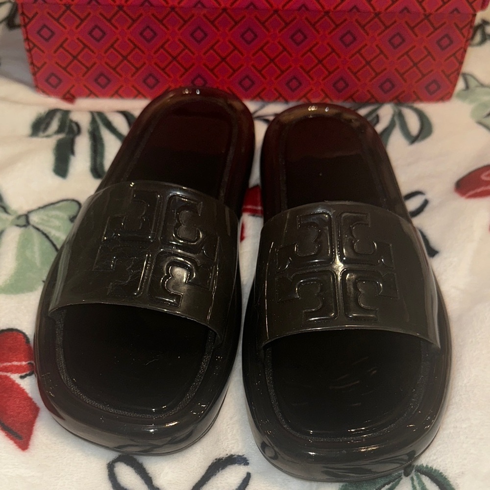 Tory Burch bubble jelly slides in black size 8